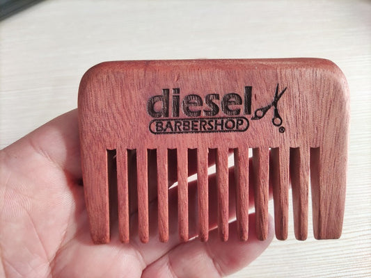 200pcs red wood combs engrave logo