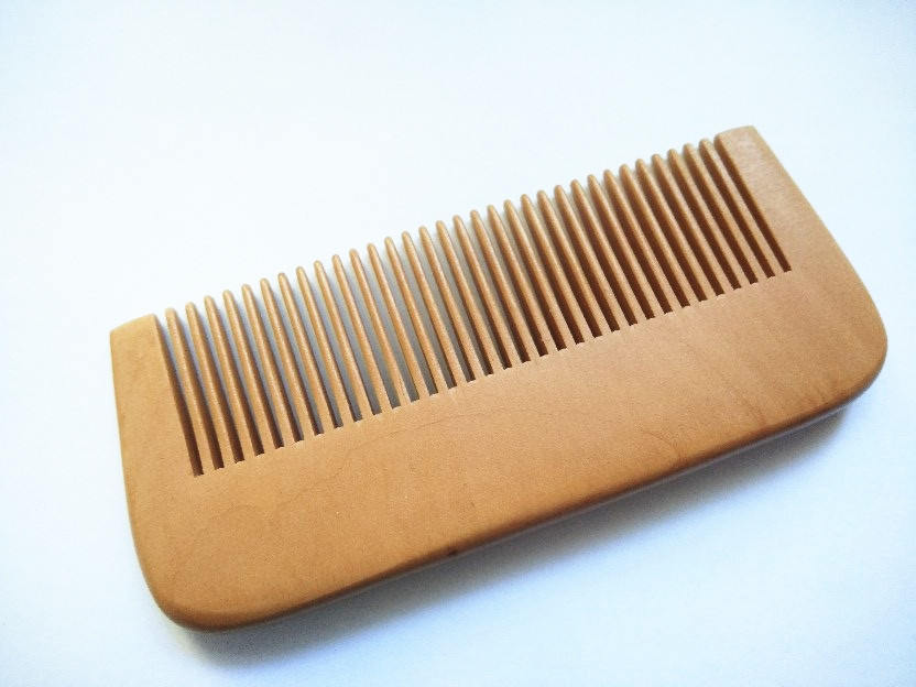 Customize Logo-Peach Wood Comb Square Fine Tooth Comb For Beard/Hair No-static Massage Hair Makeup