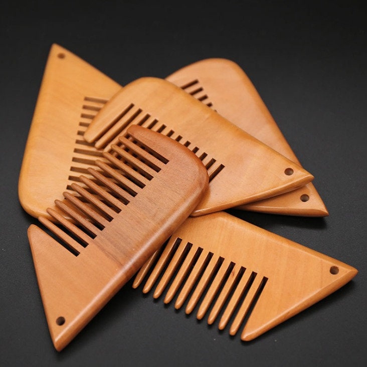 Customize Logo-New Kind Peach Wood Comb Comb Chain Beard Care Comb Pocket Size Wholesale