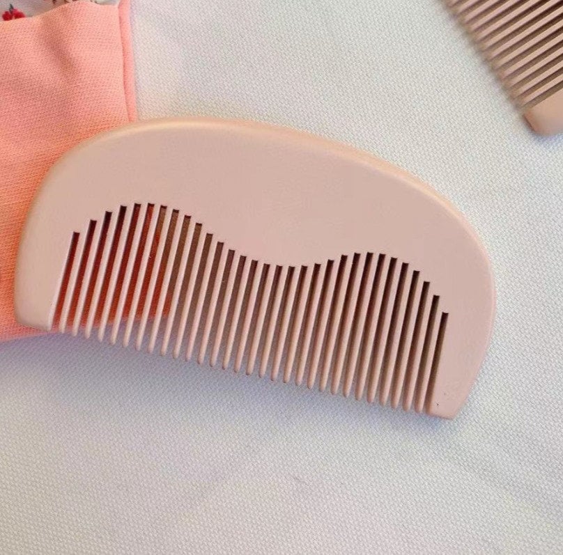 Customize Logo-Pink Color Peach Wood Comb Fine Tooth Comb Pocket Size Comb hair brush makeup tool